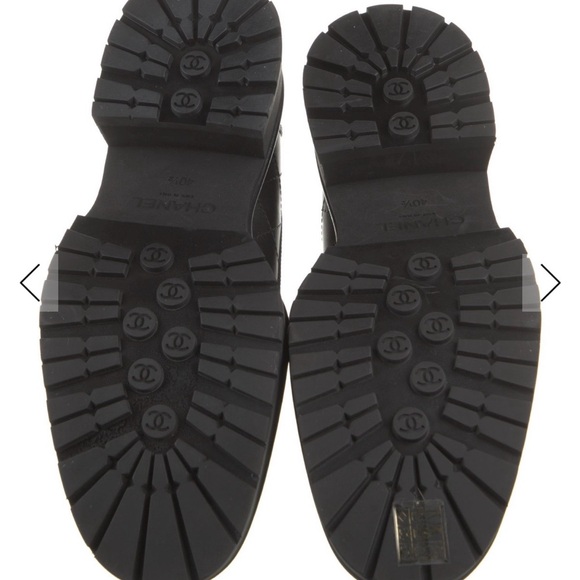 Chanel Interlocking CC Logo Loafers - Picture 5 of 5